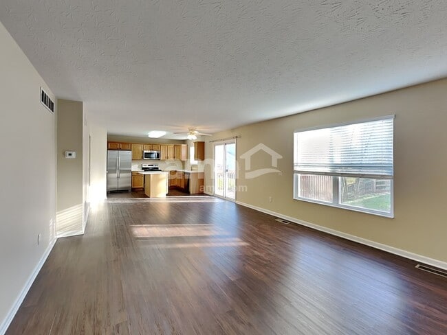 Photo - 637 Ellen Dr