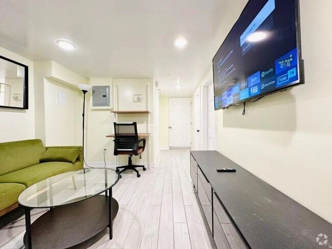Building Photo - Furnished room/NOT APARTMENT Unit 2