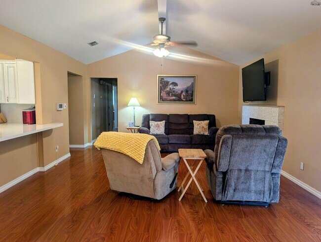 Photo - 1007 Arthur St