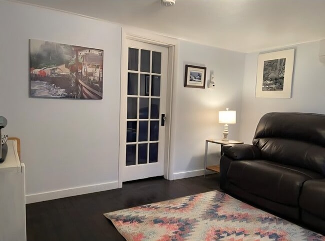 1003 1st St Unit 1