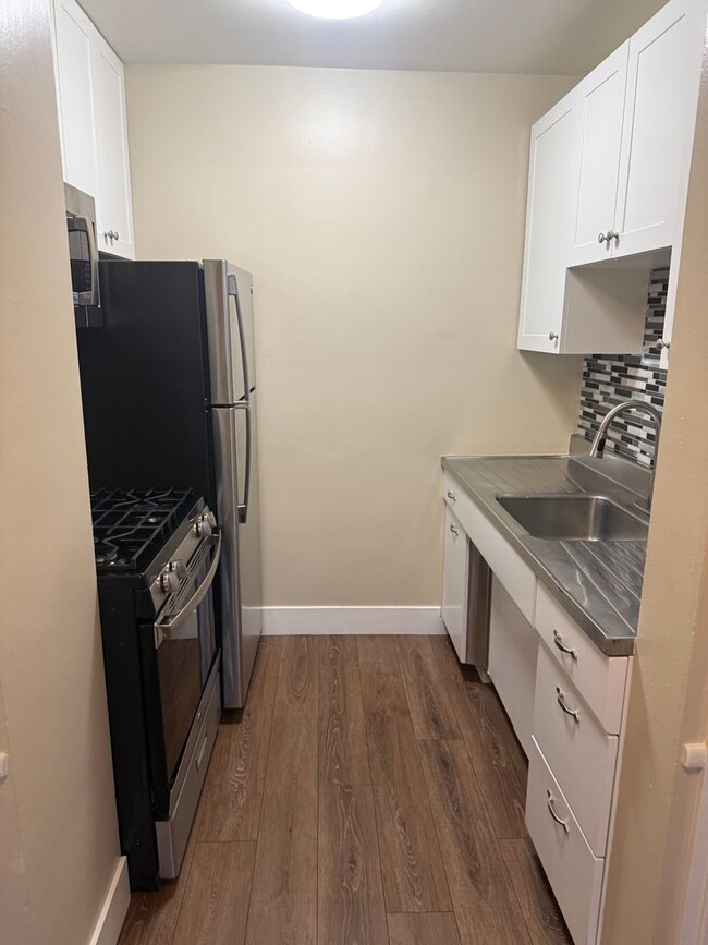 Photo - Quaint, Quite and Updated 1 bedroom/1 bath Apartment Unidad 10