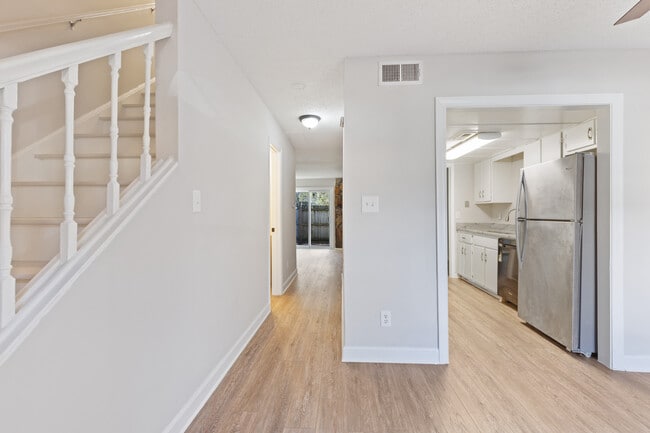 Photo - 3887 Moran Way Unidad A