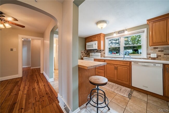 Photo - 4300 Fay Rd