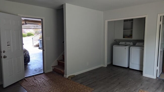 Photo - 1187 Overlook Ave