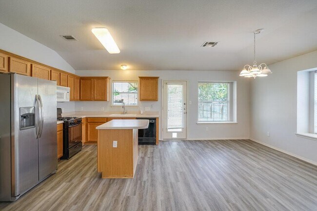 3310 Zinfandel Ln