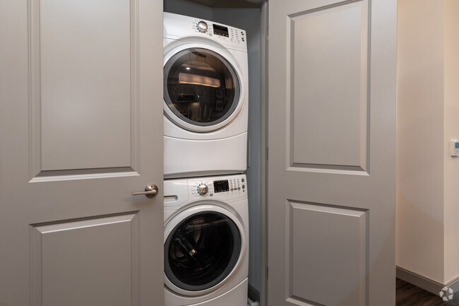 2BR, 2BA - 1,092 SF -B5