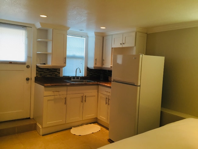 Photo - 001 Palm Ave