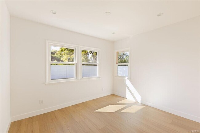 Photo - 22457 Berdon St