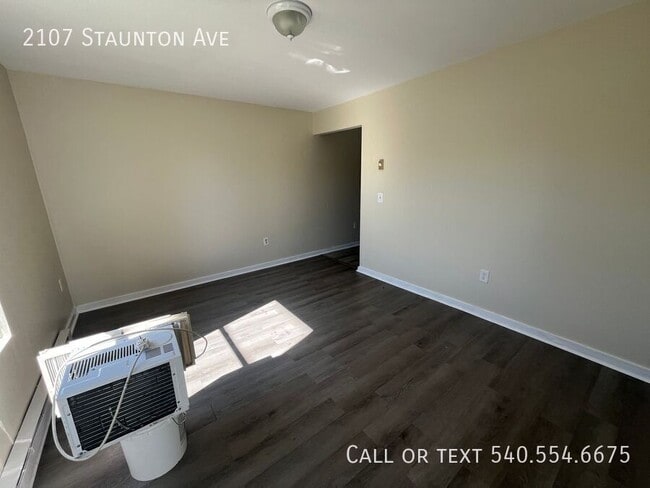 Photo - 2107 Staunton Ave NW
