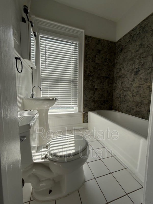 Photo - 365 S Elizabeth St Unidad #3