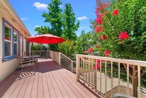 Photo - 612 Orange Grove Way