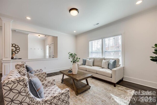 1241 Eastway Dr