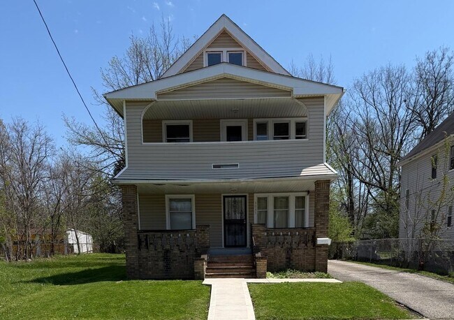 Photo - 3035 E 126th St
