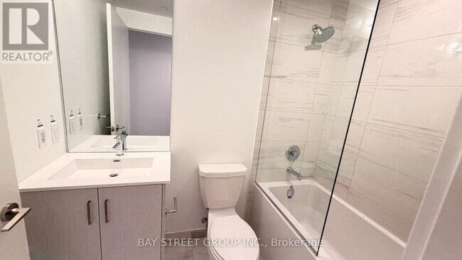 Photo - 180 Front St E Unit 2112