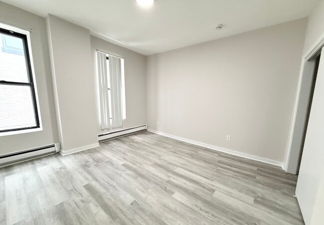 Photo - 63 Ruggles St Unidad 4B