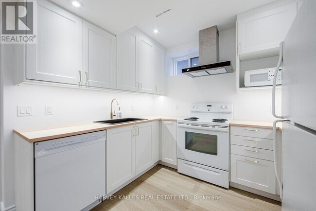 Photo - 33 Parkview Gardens