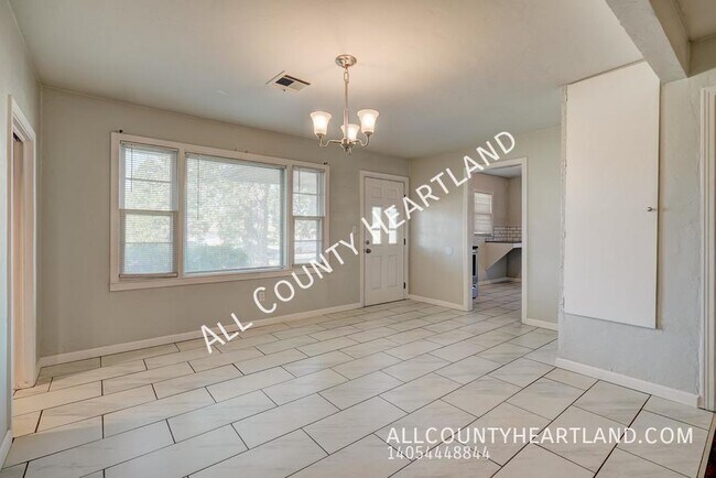 Photo - 2400 W Britton Rd