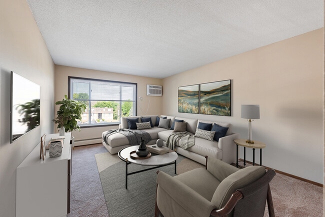 Shamrock Court Apartments