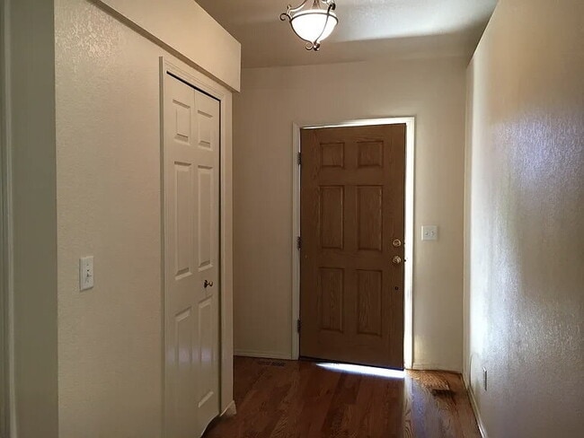 Photo - Spacious 4 bedroom Ranch home in Pine Creek with views