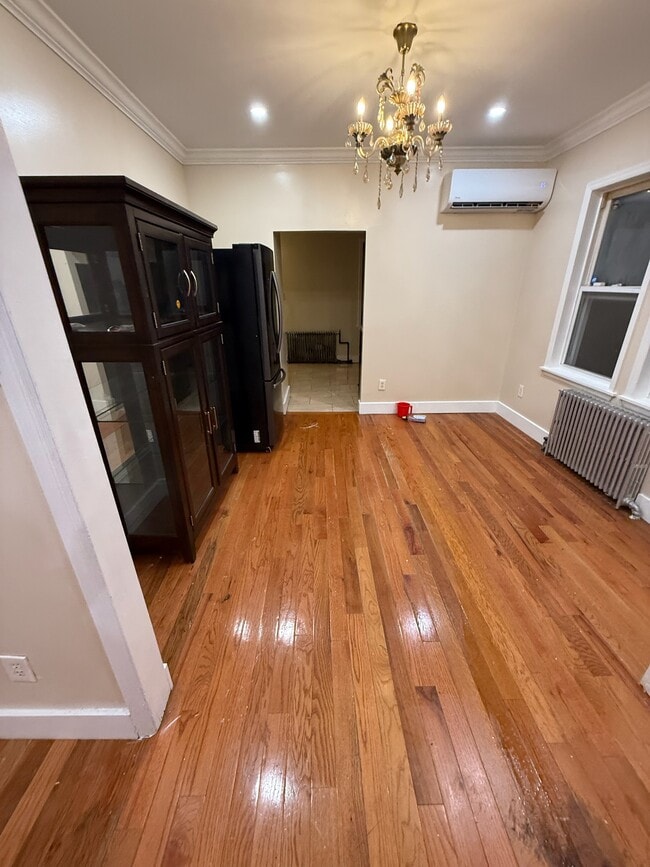 Photo - 92-14-14 Silver Rd