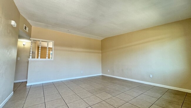 Photo - Treat3144-3146 Unit Treat 3144