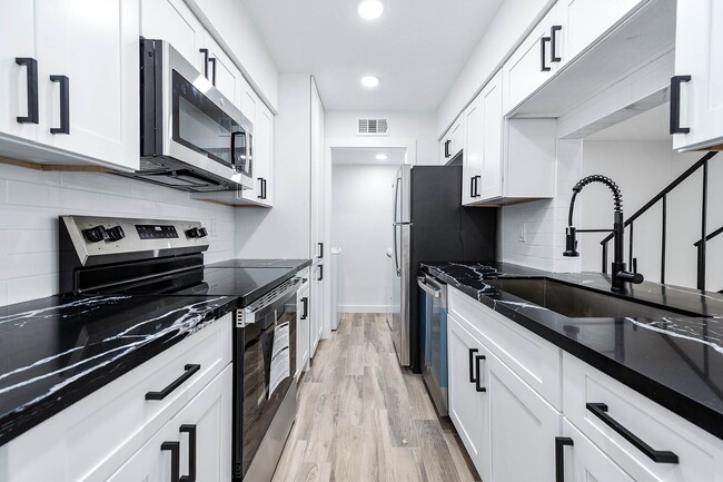 Photo - 5532 Beverly Hill St Unit 1