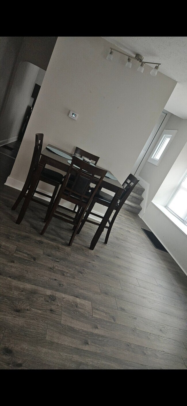 Photo - 962 S Ohio Ave