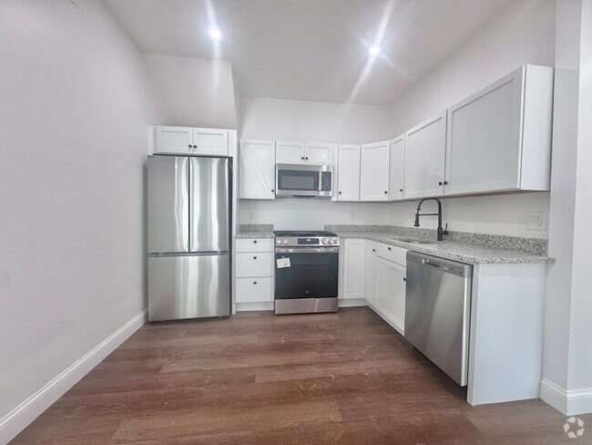 Building Photo - 36 Brookledge St Unit 2R Rental