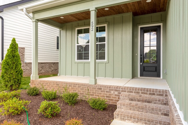 Photo - 592 River Watch Way