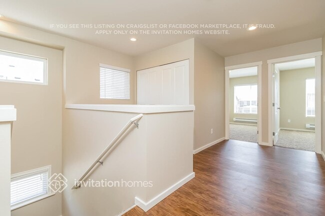 Photo - 1388 43rd St NE