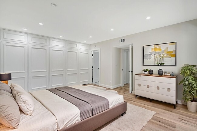 Photo - 23153 Gonzales Dr