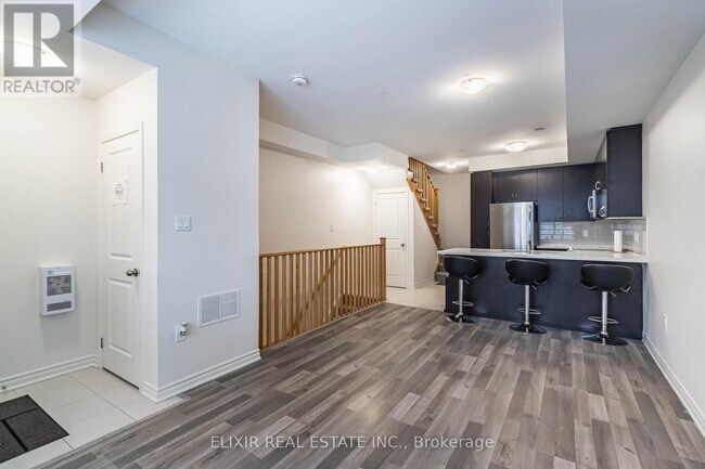 Photo - 2285 McNab Ln