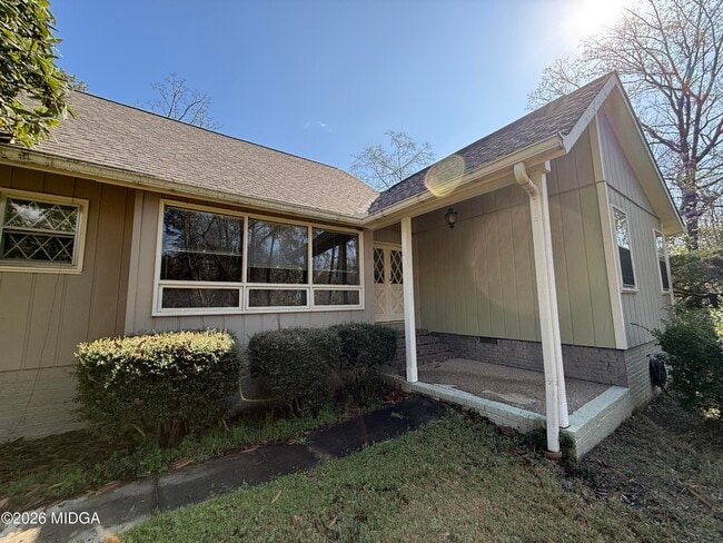 Photo - 803 Captain Kell Dr