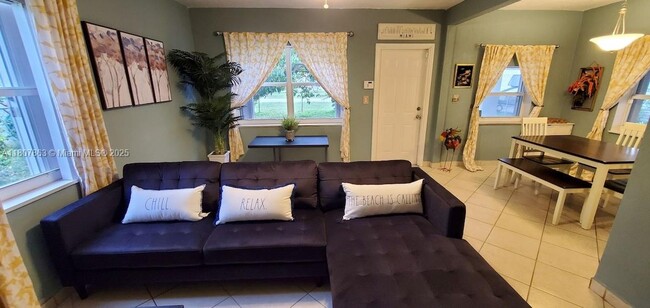 Photo - 1679 NE 175th St