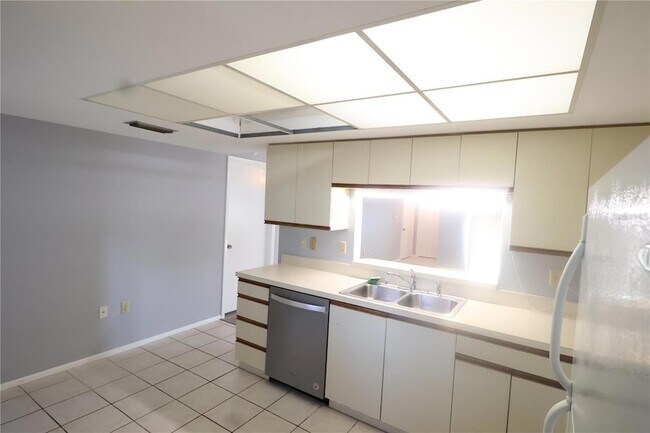 Photo - 2515 Bayshore Gardens Pkwy Unit 9
