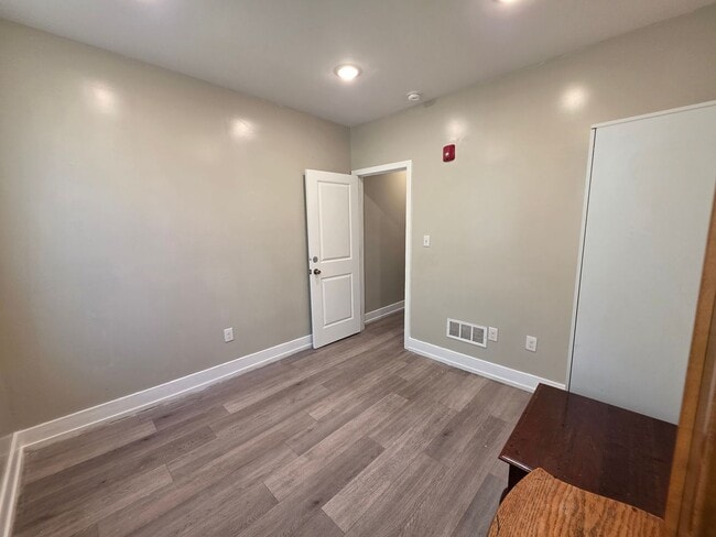 Photo - 1649 Pratt St Unit 1st Floor - SRO - A2