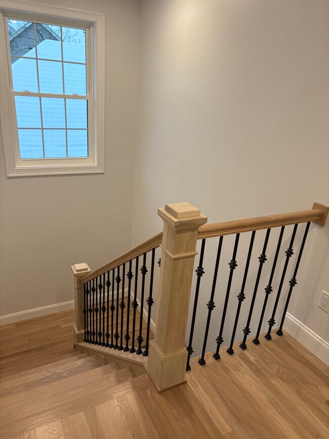 Photo - 724 Holmdel Rd