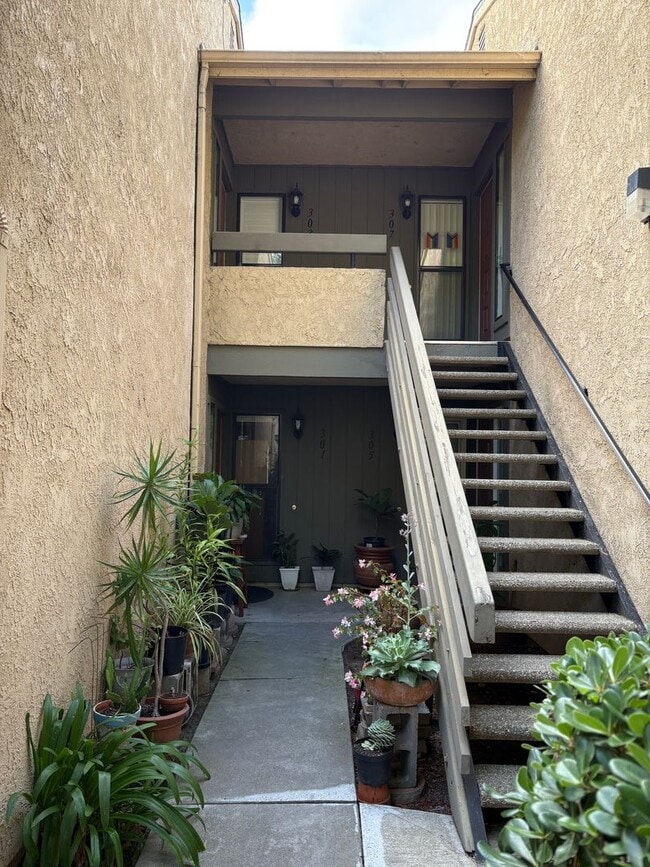 Lovely West Side Ventura Condo - Lovely West Side Ventura Condo