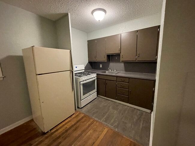 Photo - 404 E Madison St