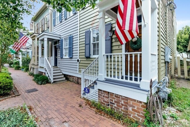 Building Photo - 513 E Harris St Rental