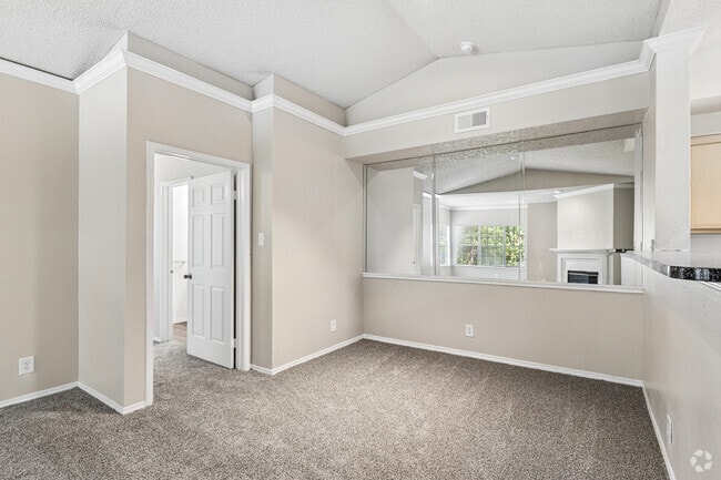 2BR, 2BA - 1,177SF - Dining Room