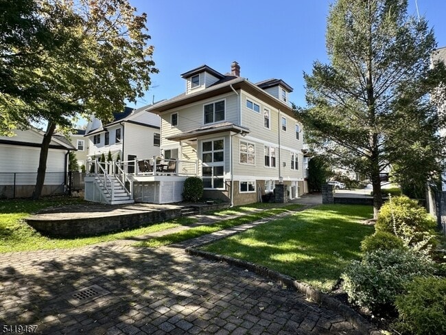 Photo - 12 Maple Ave