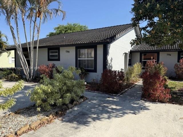 Building Photo - 1392 Riverside Cir Unit 1392 Rental