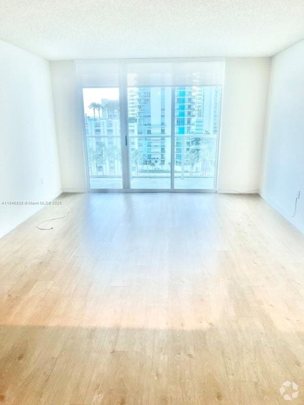 Building Photo - 1155 Brickell Bay Dr Rental