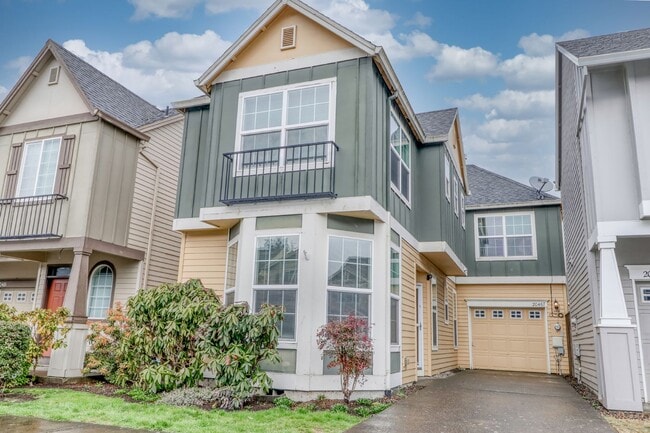 Building Photo - Beautiful 3 Bedroom Home in Beaverton with Fenced Patio, Attached Garage & Fireplace!