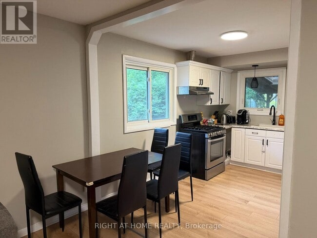 Photo - 42 Oneida Rd