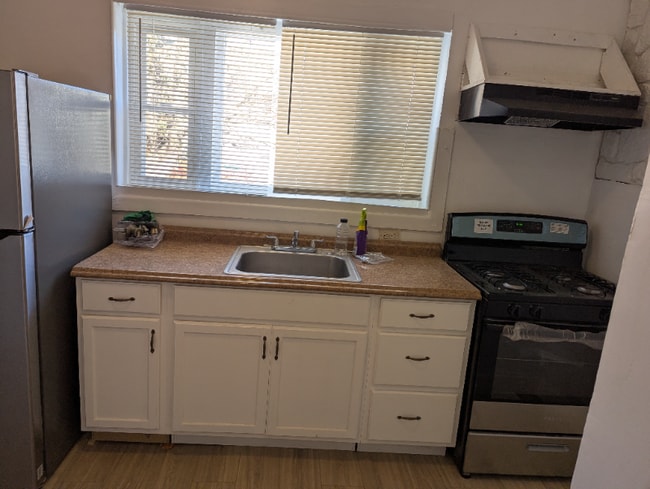 Photo - 1492 Princess Ave