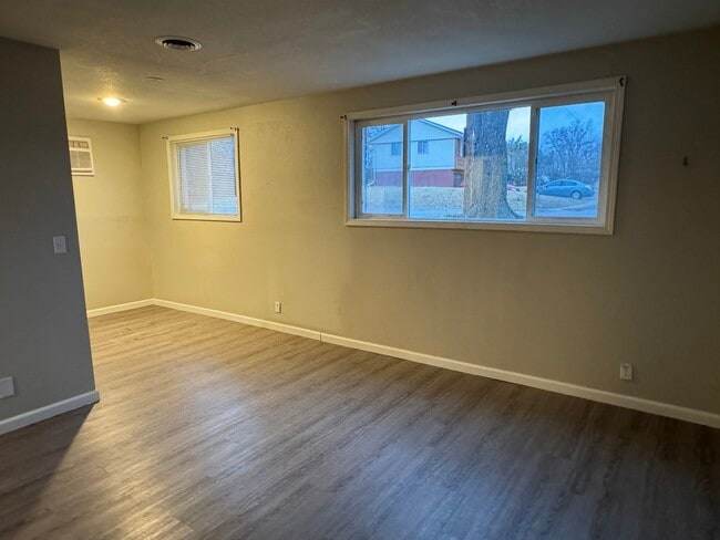 Photo - 3240 Heatherton Dr