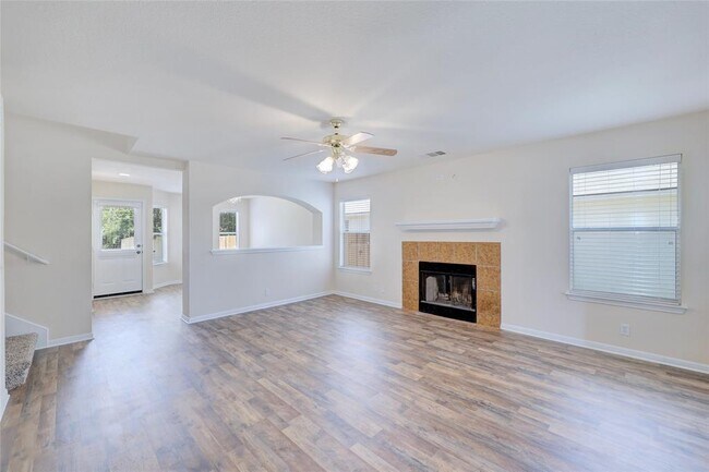 Photo - 324 Avalanche Ave