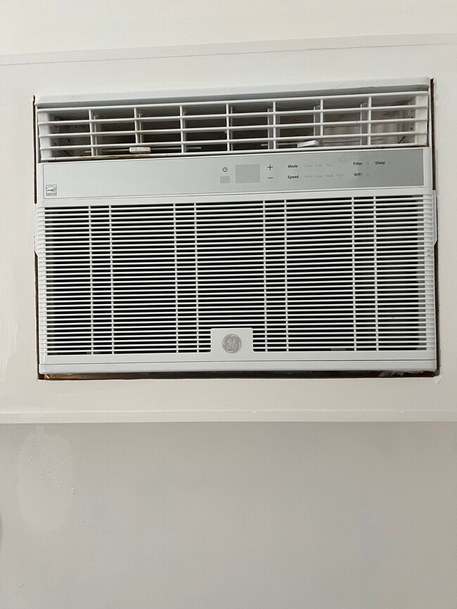 Photo - 2300 NE 11th Ave Unit Large single private room